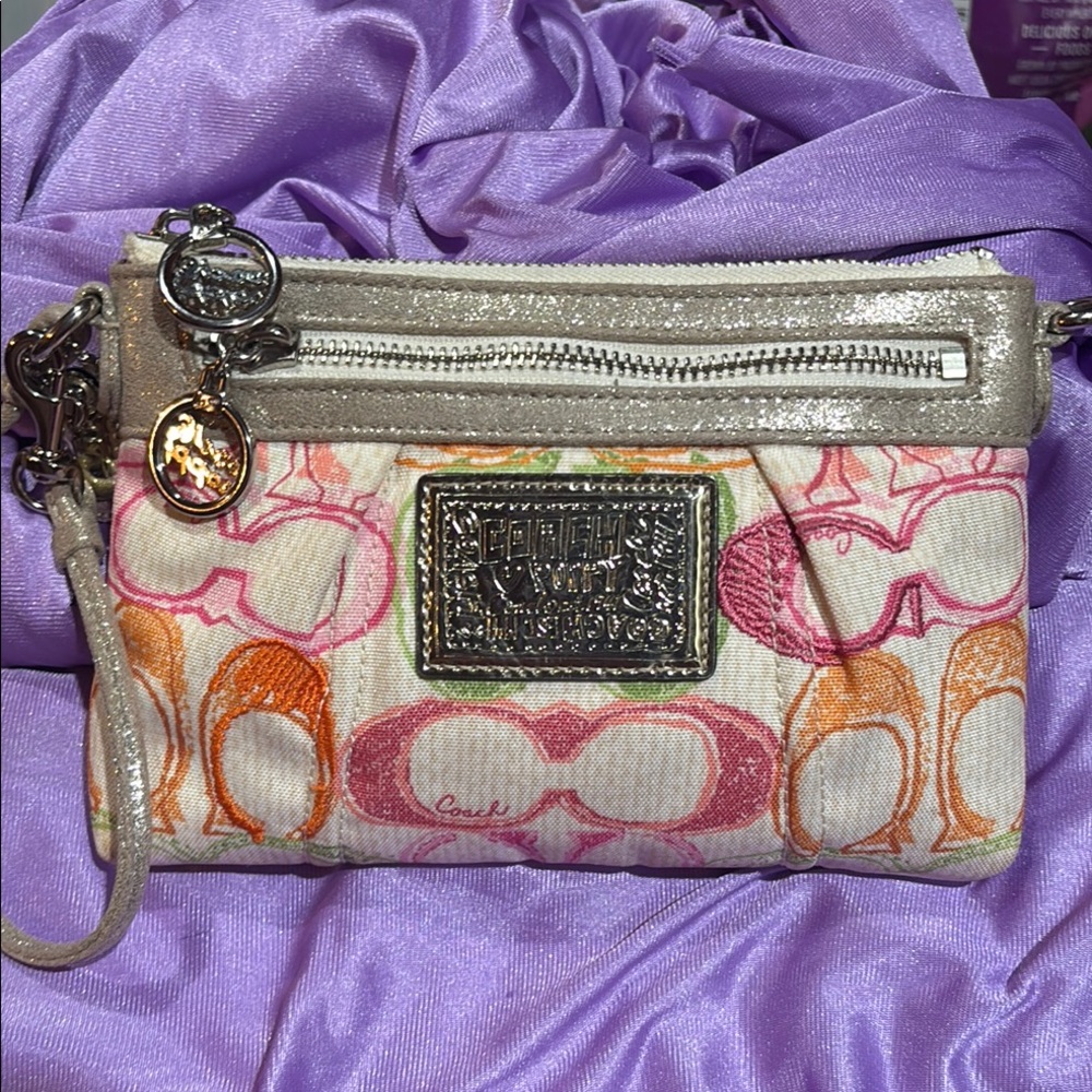 Coach Poppy Wristlet